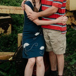 Synergy Organic blue dress, knee length, size large, applique, cap sleeve